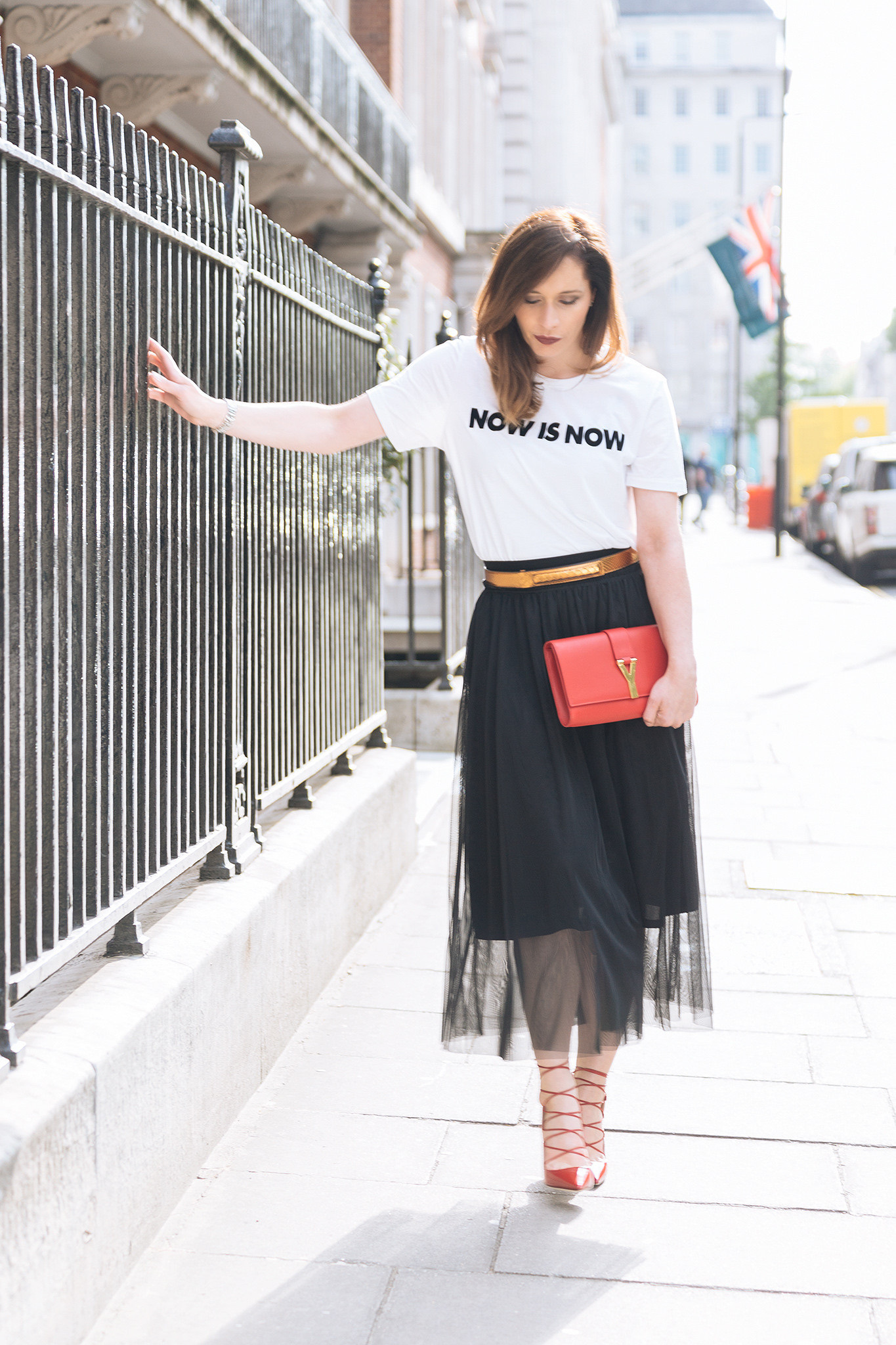How to wear tulle skirt and look stylish
