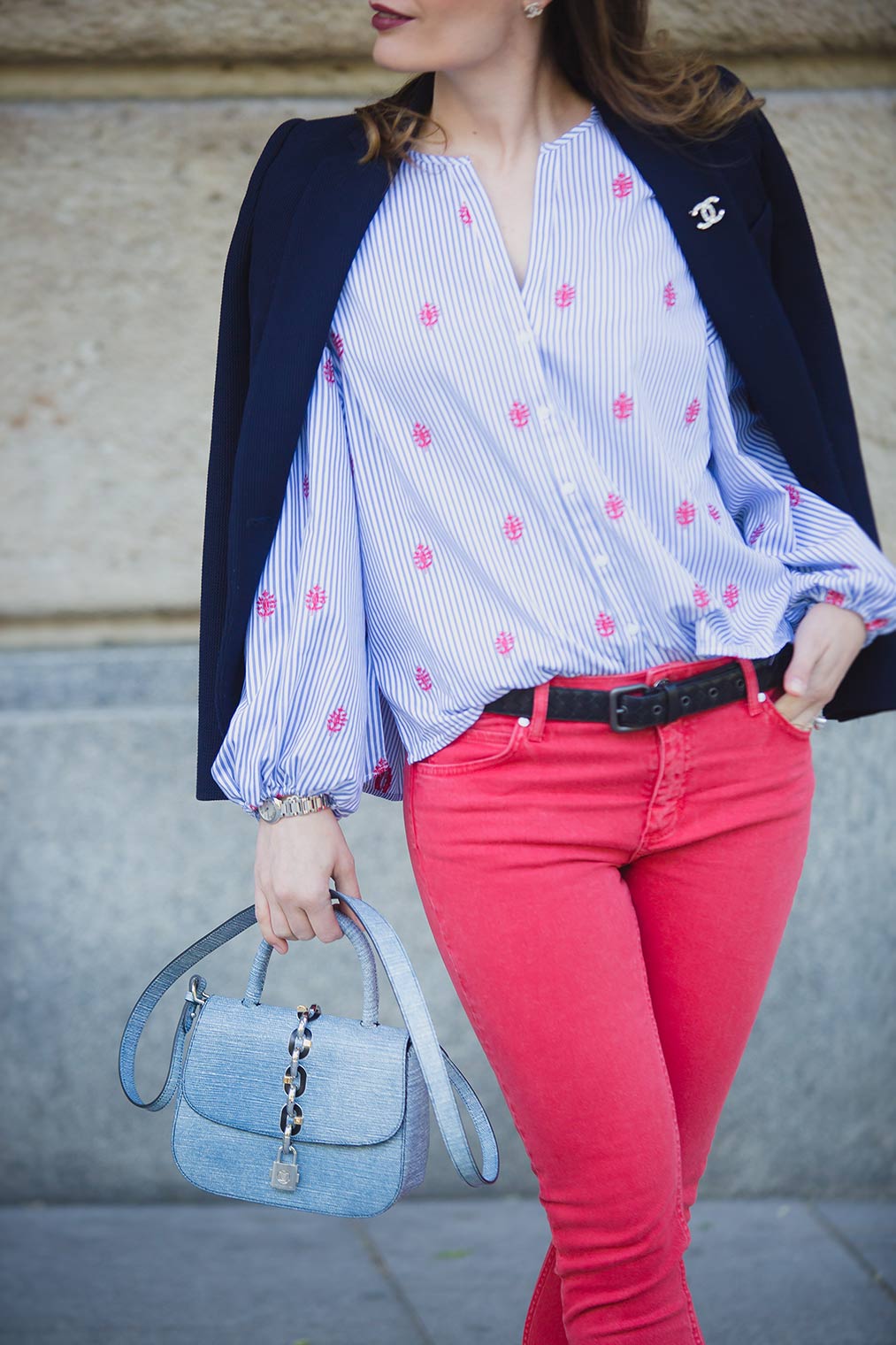 Chic Journal blogger wearing Sandro red jeans 