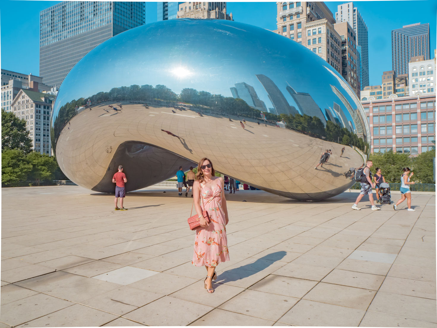 Chic Journal blogger Petra in front of Cloud gate at Millennium par in Chicago 