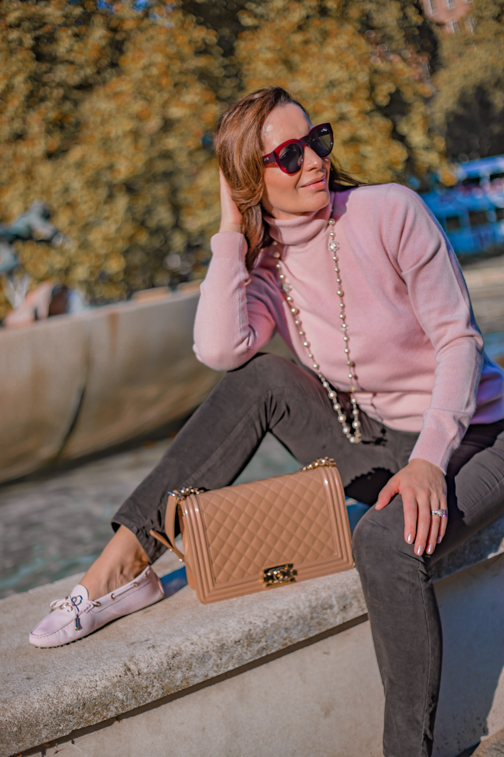 Repeat Cahmere jumper pink Chanel bag fall outfit