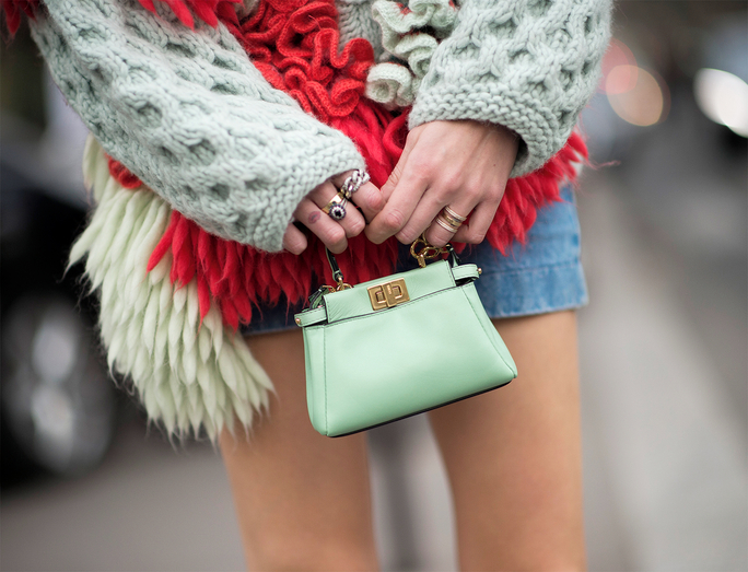 Mini bag and 5 reason why you should buy one right now