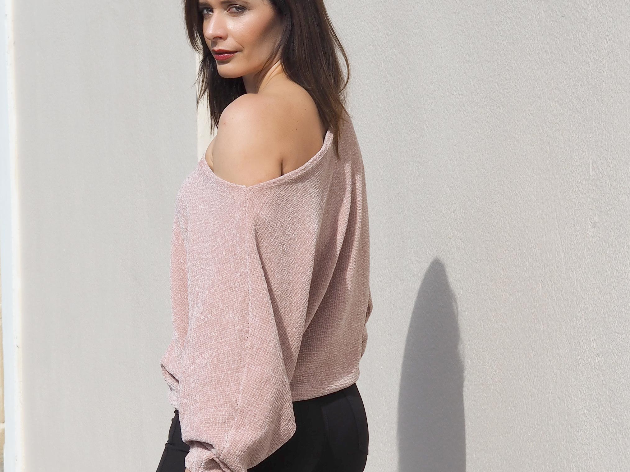 Zara pink sweater off the shoulder autumn trend