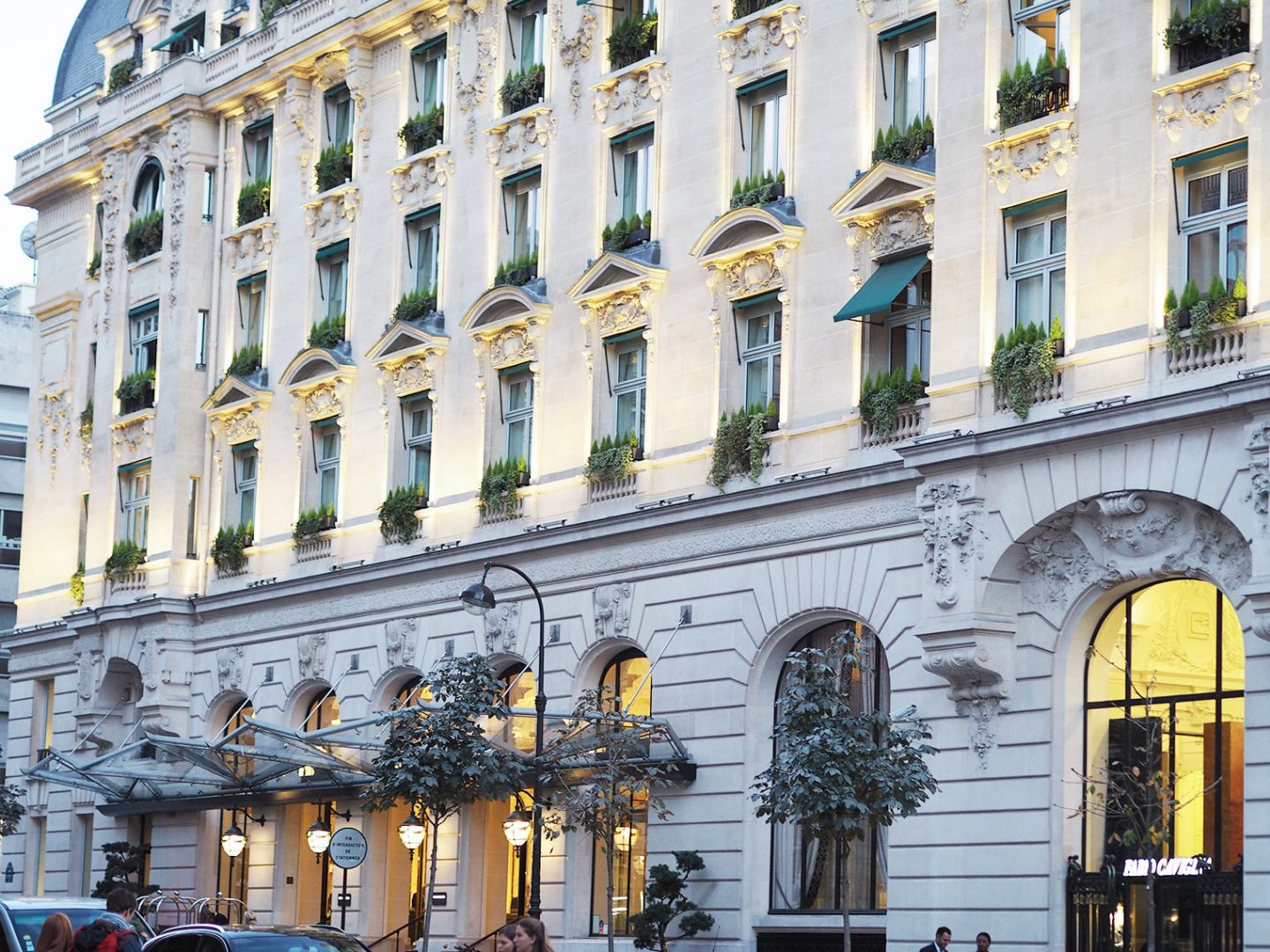 The Peninsula Paris. Luxurious 5* hotel in the heart of the French capital