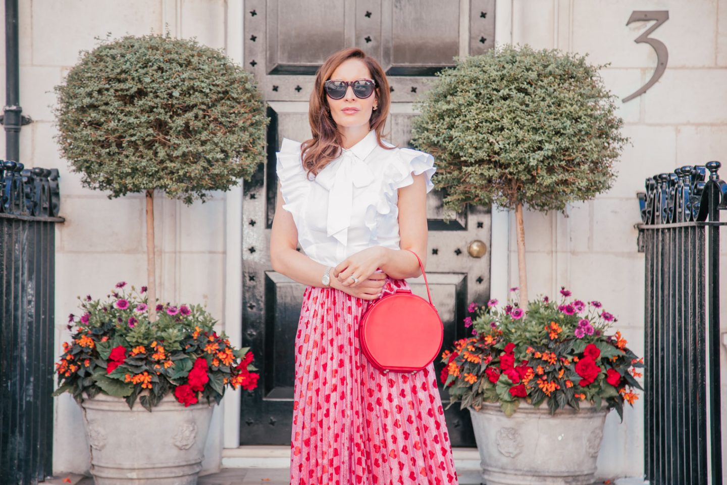 How to wear red and pink together by Chic Journal