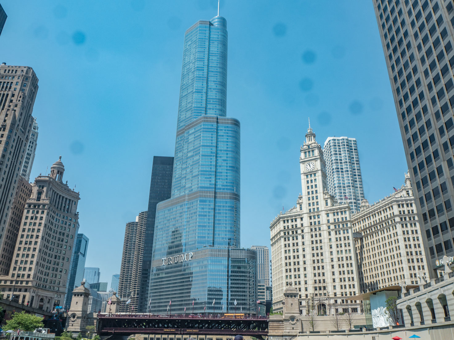 Architecture river tour and 3 must see things in Chicago by Chic Journal blog 
